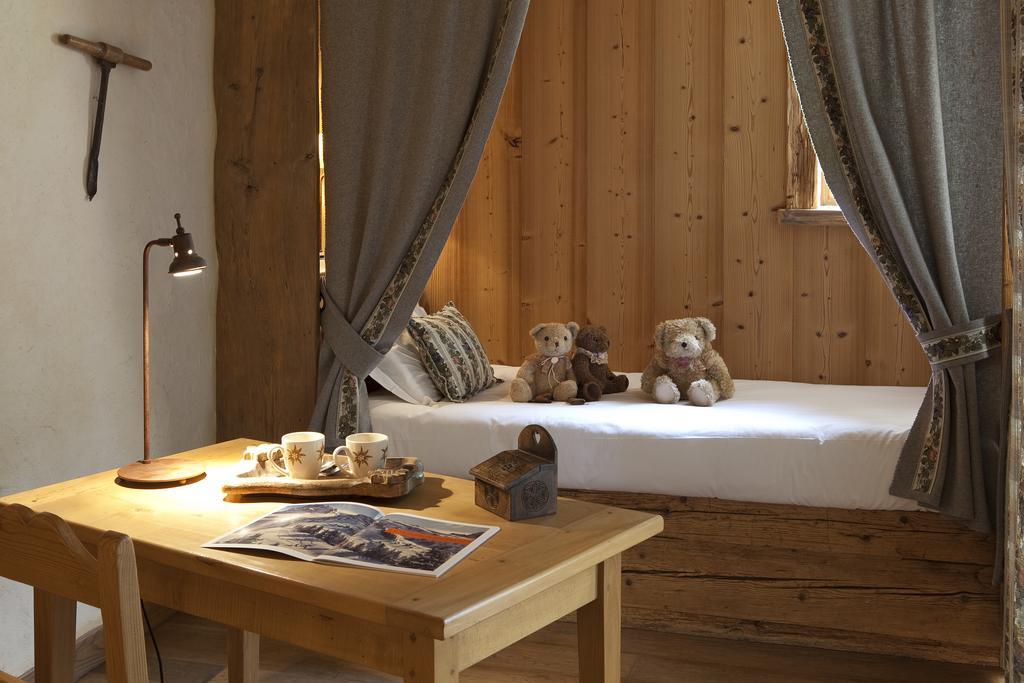 Chalet-Hotel Les Fermes De Pierre & Anna Le Grand-Bornand Exterior photo