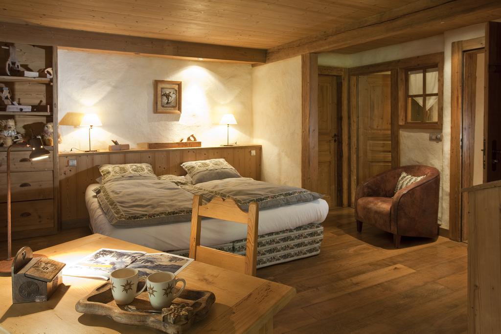 Chalet-Hotel Les Fermes De Pierre & Anna Le Grand-Bornand Room photo