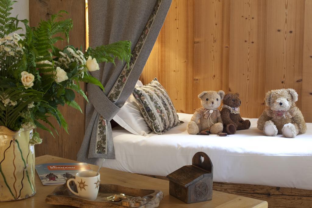 Chalet-Hotel Les Fermes De Pierre & Anna Le Grand-Bornand Room photo