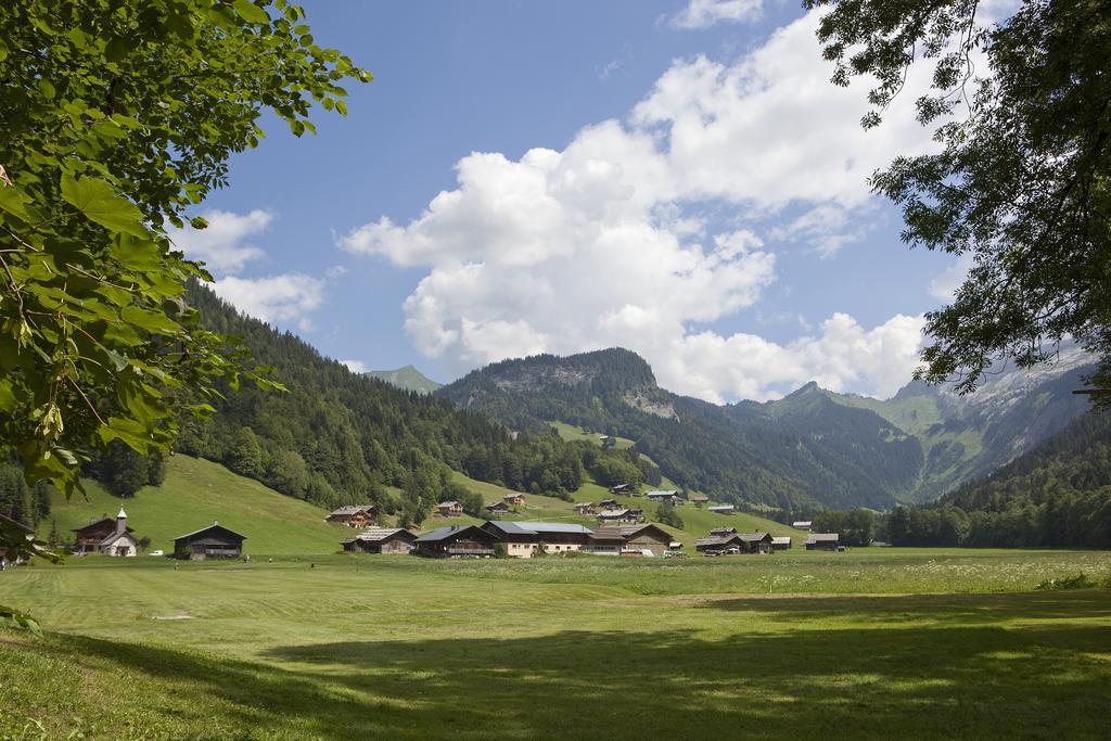 Chalet-Hotel Les Fermes De Pierre & Anna Le Grand-Bornand Exterior photo