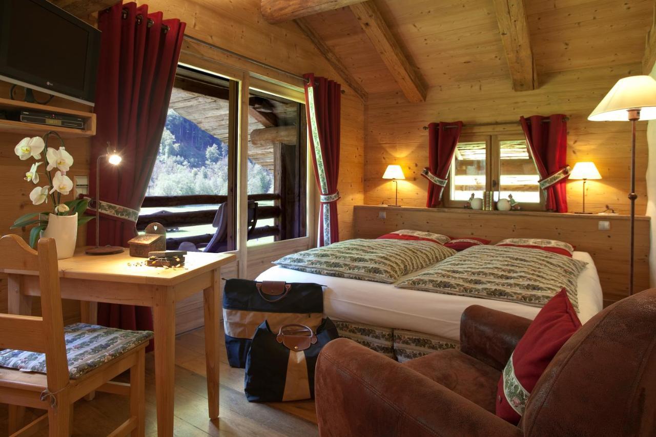 Chalet-Hotel Les Fermes De Pierre & Anna Le Grand-Bornand Exterior photo